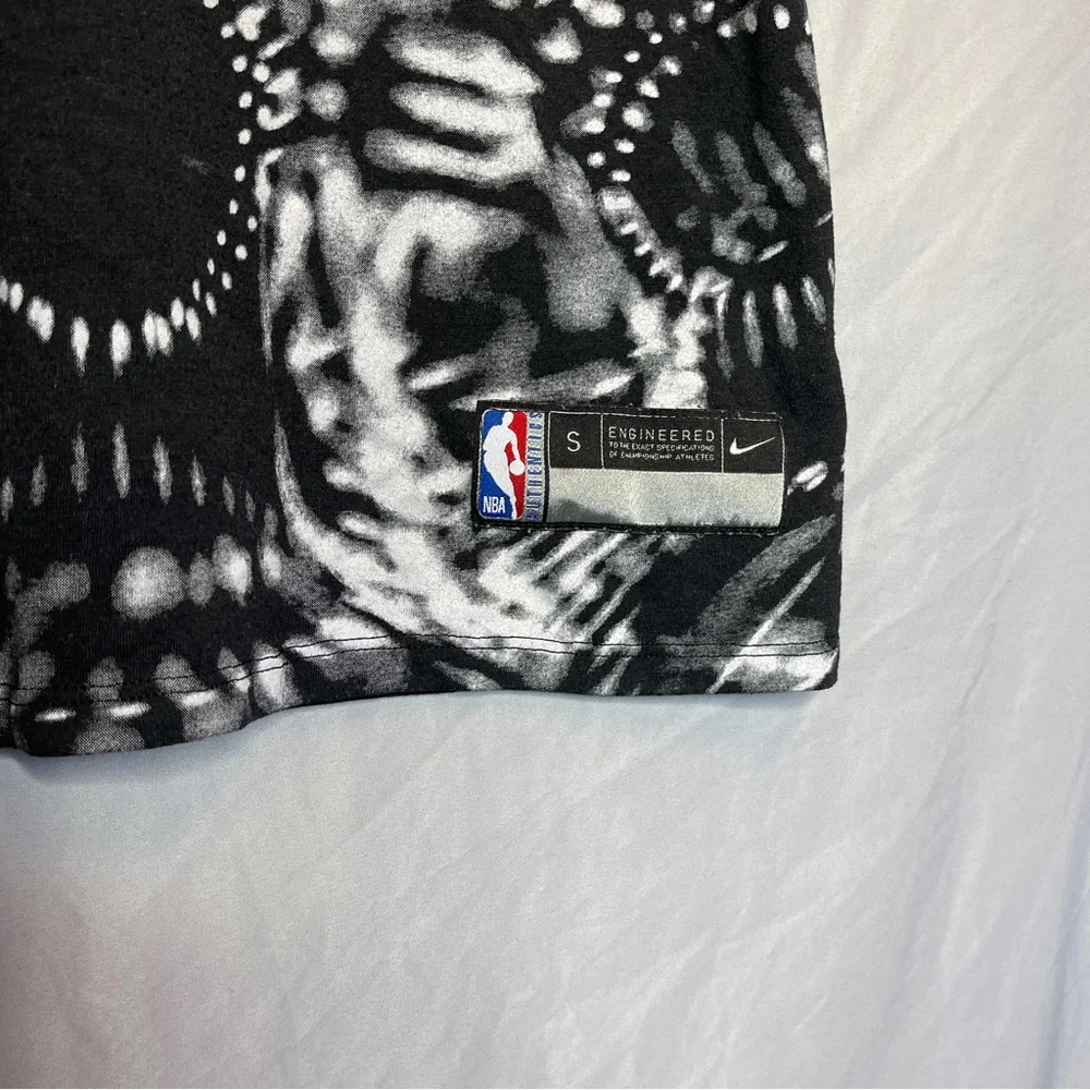 The Nike Tee “I Have a Dream” Shirt - Picture 3 of 7